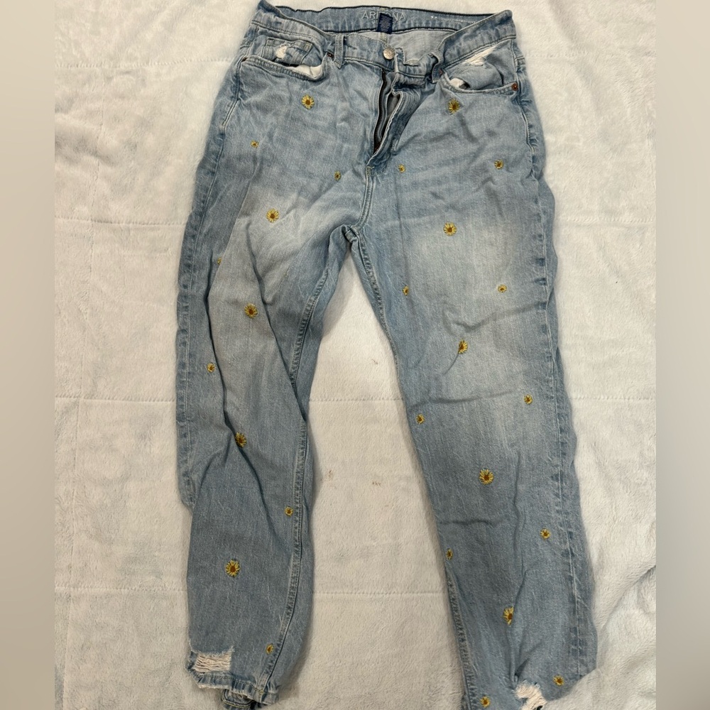 flower stitched mom jeans from macy’s!